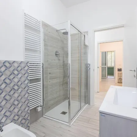 Gobetti, By Short Holidays Apartment *