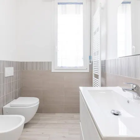 Gobetti, By Short Holidays Apartment *